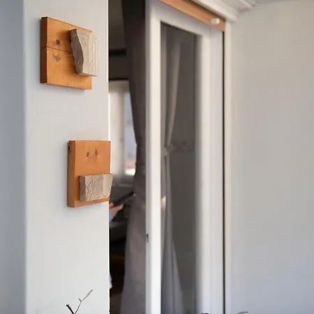 Apartman Spacious 82 M2 Two Bedroom Classy Near Center