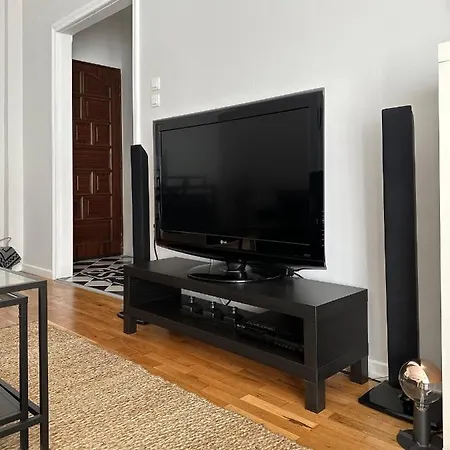 Spacious 82 M2 Two Bedroom Classy Near Center Apartman *