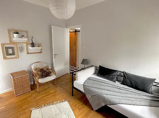Spacious 82 M2 Two Bedroom Classy Near Center *